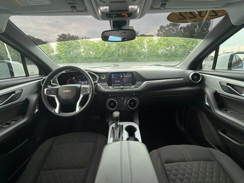 Used 2022 Chevrolet Blazer LT FWD image 11