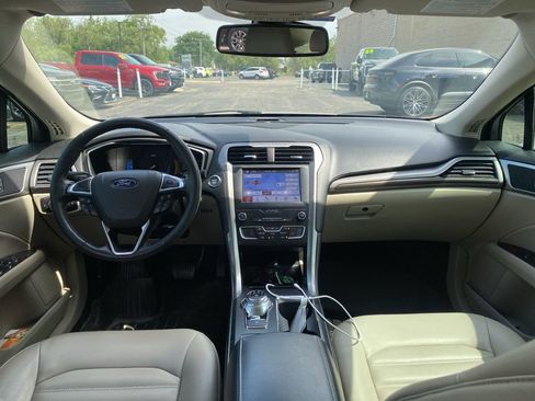 Used 2019 Ford Fusion SEL FWD image 7