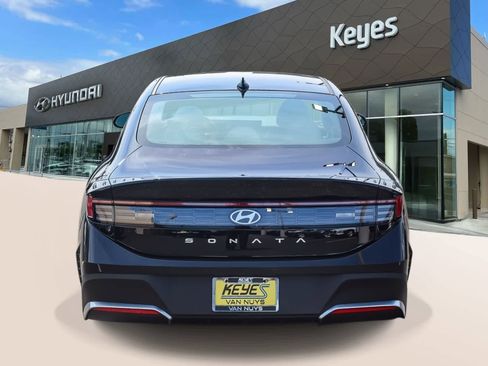 Certified 2025 Hyundai Sonata SE image 6