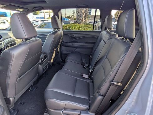 Certified 2024 Honda Passport EX-L image 16