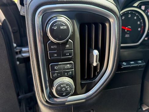 Used 2020 Chevrolet Silverado 1500 High Country w/ Technology Package AWD/4WD image 17