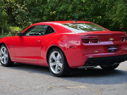 Used 2010 Chevrolet Camaro SS w/ RS Package RWD image 8
