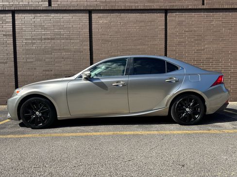 Used 2016 Lexus IS 200t image 2