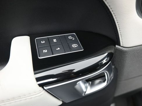 Used 2016 Land Rover Range Rover Sport HSE image 13