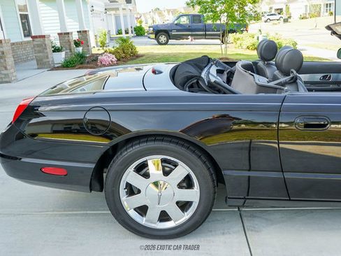 Used 2002 Ford Thunderbird Deluxe RWD image 10