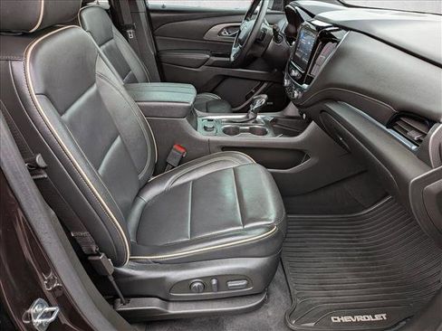 Used 2023 Chevrolet Traverse Premier image 20