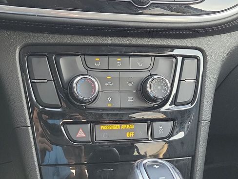 Used 2019 Buick Encore Preferred FWD image 17