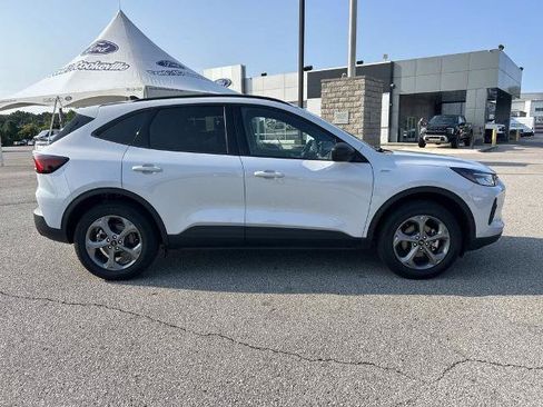 Certified 2025 Ford Escape ST-Line AWD/4WD image 3