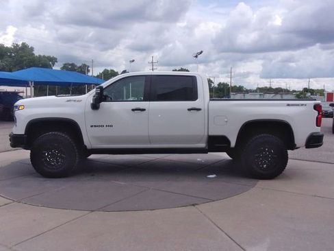 Used 2025 Chevrolet Silverado 2500 ZR2 w/ ZR2 Bison Edition AWD/4WD image 23