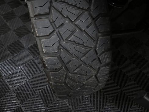 Used 2018 Chevrolet Silverado 1500 LTZ Z71 w/ Midnight Edition image 26