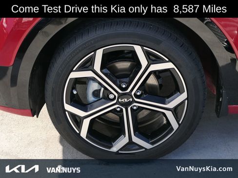 Used 2025 Kia Niro EX Touring image 8