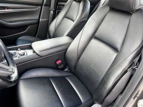 Used 2021 MAZDA MAZDA3 s image 9