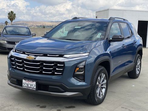 Used 2025 Chevrolet Equinox LT w/ Convenience Package II image 1