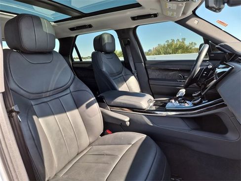 Used 2023 Land Rover Range Rover Sport SE Dynamic image 21