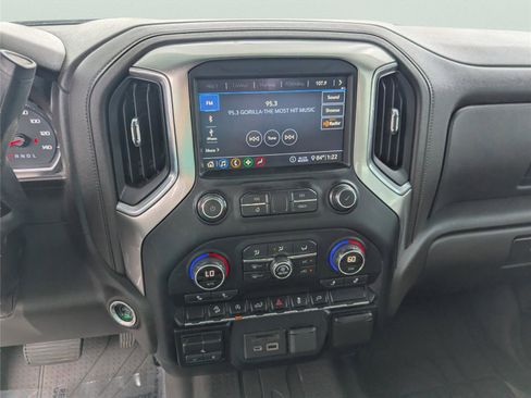 Used 2020 Chevrolet Silverado 1500 LT w/ All-Star Edition image 17