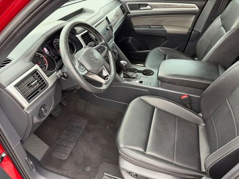 Used 2021 Volkswagen Atlas Cross Sport SE FWD image 10