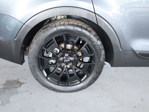 Used 2022 Kia Telluride EX w/ EX Premium Package AWD/4WD image 5