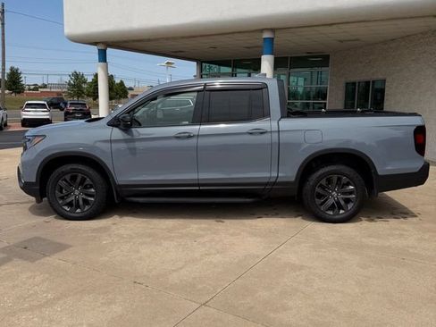 Certified 2025 Honda Ridgeline Sport image 2