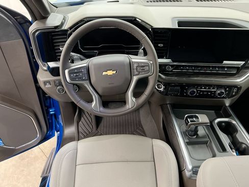 Used 2024 Chevrolet Silverado 1500 LTZ AWD/4WD image 20