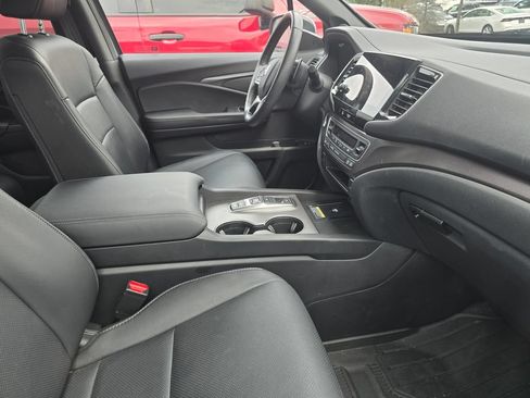 Used 2025 Honda Passport EX-L image 13