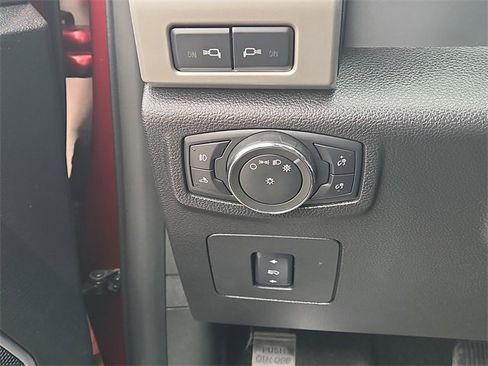 Used 2017 Ford F150 Lariat image 20