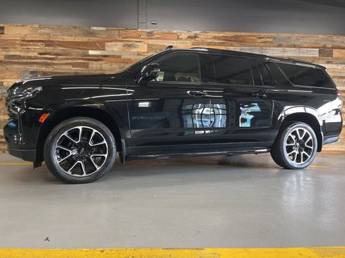 Used 2021 Chevrolet Suburban RST w/ Luxury Package image 52