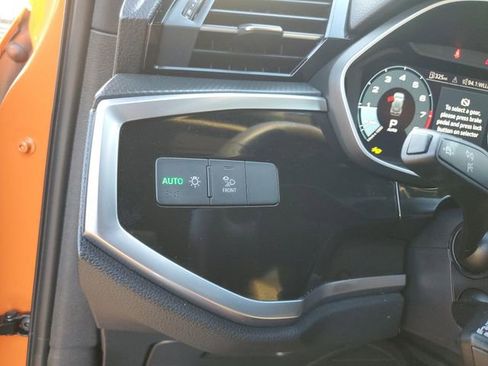 Used 2025 Audi Q3 2.0T Premium image 28