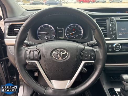 Used 2019 Toyota Highlander Limited Platinum w/ Protection Package #3 image 15