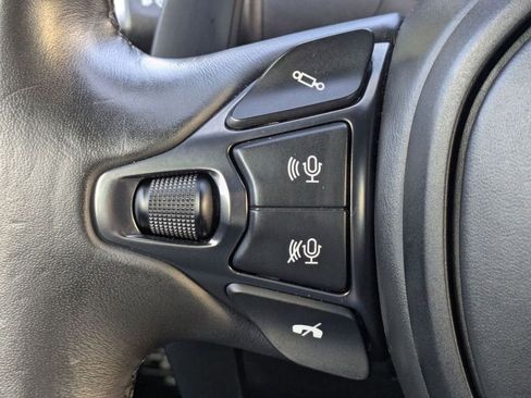 Used 2019 Aston Martin V8 Vantage Coupe RWD image 19