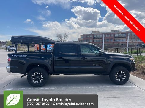 Used 2022 Toyota Tacoma TRD Off-Road image 8