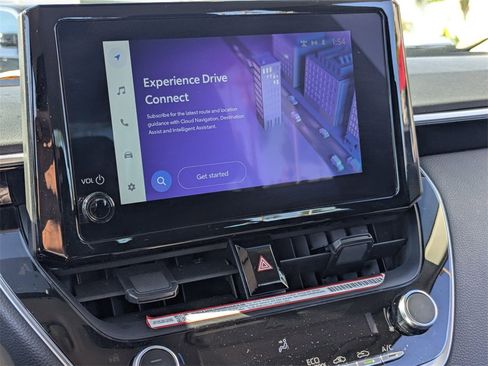 Used 2025 Toyota Corolla LE image 21