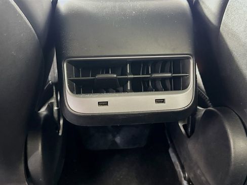 Used 2018 Tesla Model 3 Long Range RWD image 29