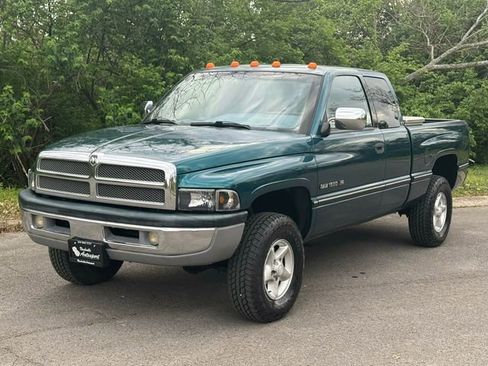Used 1997 Dodge Ram 1500 Truck 4x4 Club Cab image 2