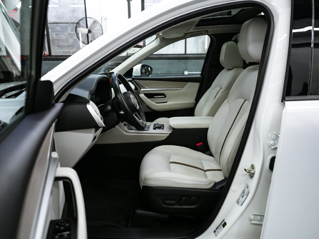 Used 2024 MAZDA CX-90 Plug-In Hybrid w/ Premium Plus AWD/4WD image 34