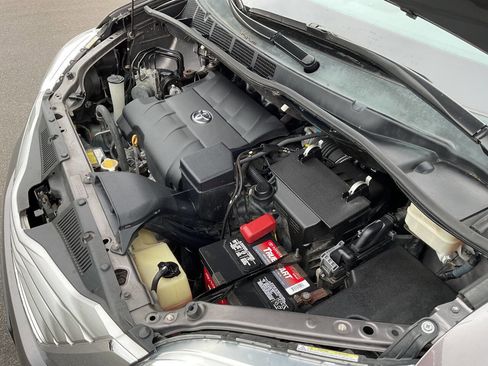 Used 2015 Toyota Sienna AWD image 60