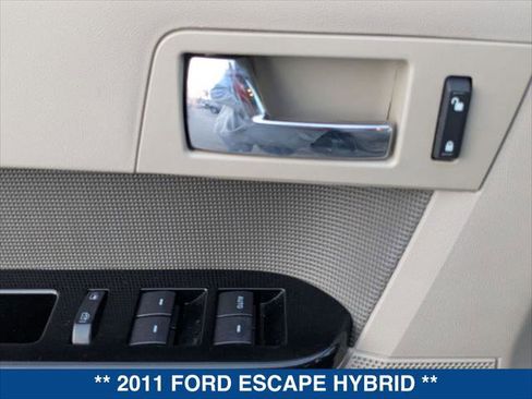 Used 2011 Ford Escape Limited image 11