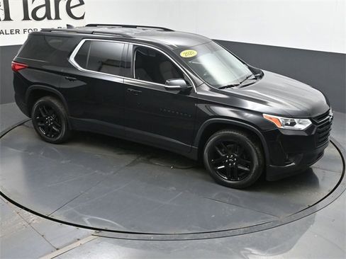 Used 2020 Chevrolet Traverse LT image 40