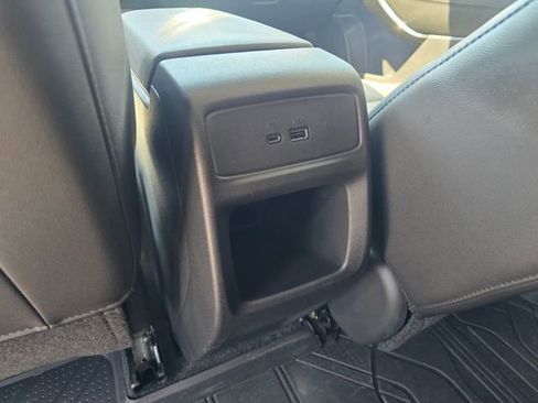 Used 2024 Chevrolet Trax LT FWD image 27