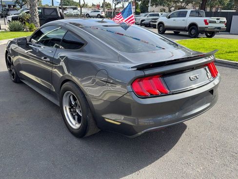 Used 2017 Ford Mustang GT image 4