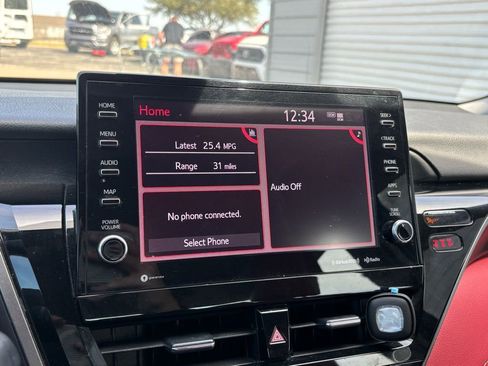 Used 2021 Toyota Camry XSE image 9