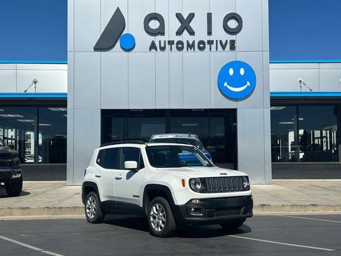 Used 2018 Jeep Renegade Latitude w/ Advanced Technology Group AWD/4WD image 1