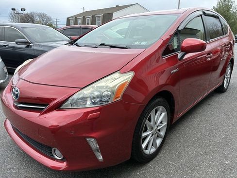 Used 2012 Toyota Prius V Five image 1