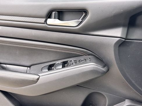 Certified 2019 Nissan Altima 2.5 SR image 9