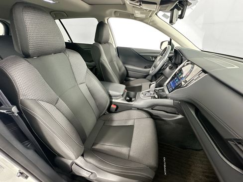 Used 2023 Subaru Outback Premium AWD/4WD image 28