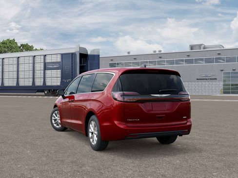 New 2026 Chrysler Pacifica Select w/ S Appearance Package image 4