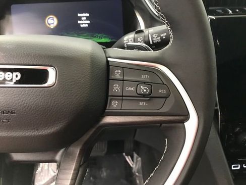 New 2025 Jeep Grand Cherokee Limited 4xe w/ Luxury Tech Group II image 13