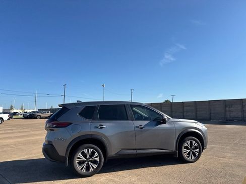 Certified 2023 Nissan Rogue SV FWD image 27