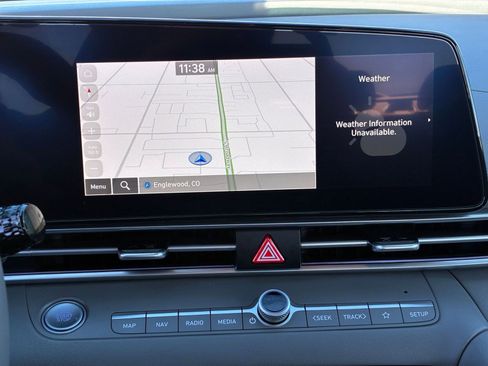 Used 2025 Hyundai Elantra SEL image 18