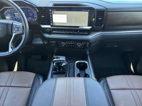 Used 2024 Chevrolet Silverado 1500 High Country w/ High Country Premium Package image 14