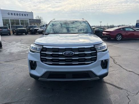 New 2026 Ford Explorer Active w/ Active Comfort Package image 2